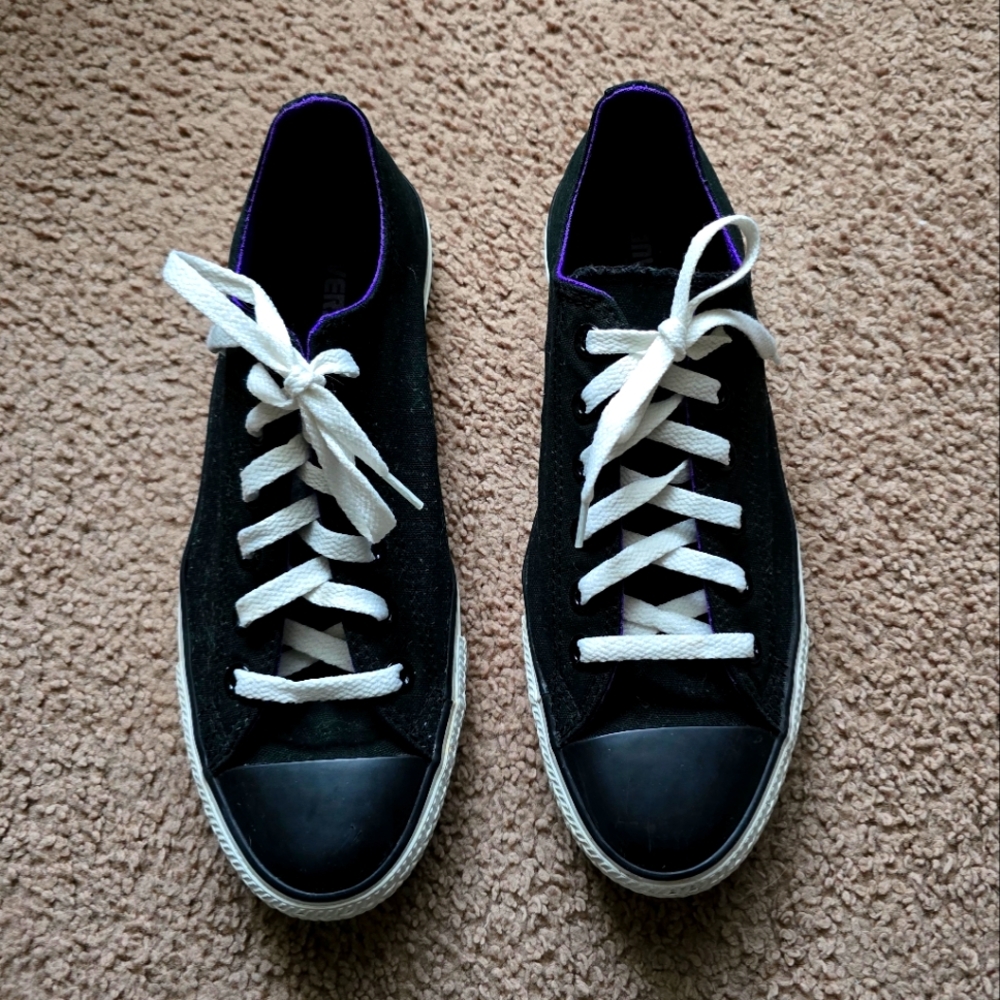 Converse Classic Chuck Taylor Sneakers
